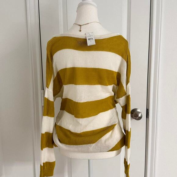 Women’s LOFT Size XL Brand New With Tag Light Weight Top Perfect For Summer - Picture 2 of 4